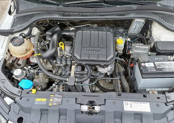 Skoda Fabia cena 39000 przebieg: 128500, rok produkcji 2019 z Siemiatycze małe 37